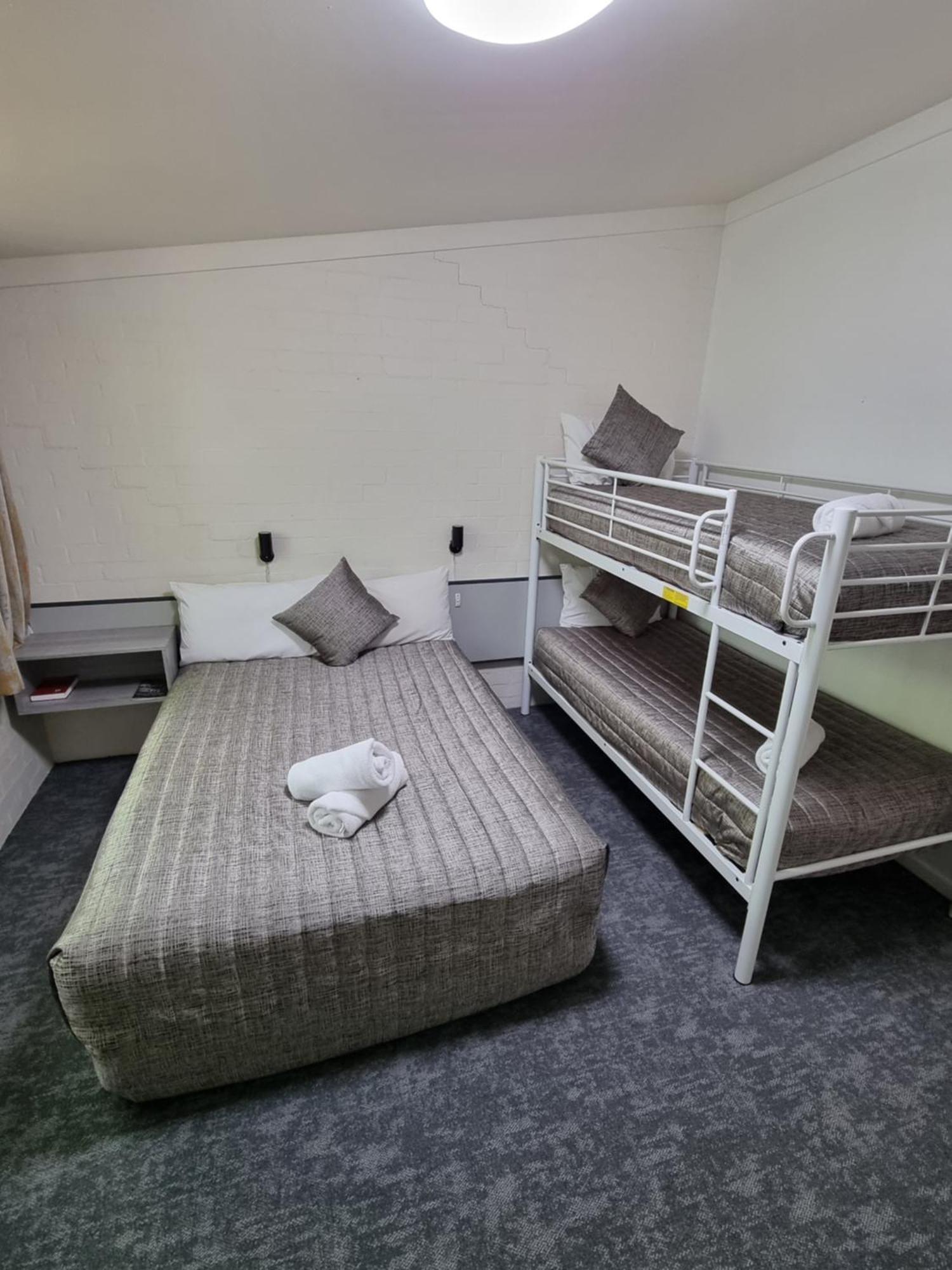 Y Motels Yarraman المظهر الخارجي الصورة